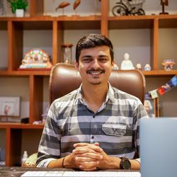 Ravi Varsada