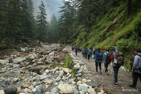 kasol sar pass trek invincible